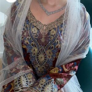 Elegant Multicolor Embroidered Dress/mukhwar